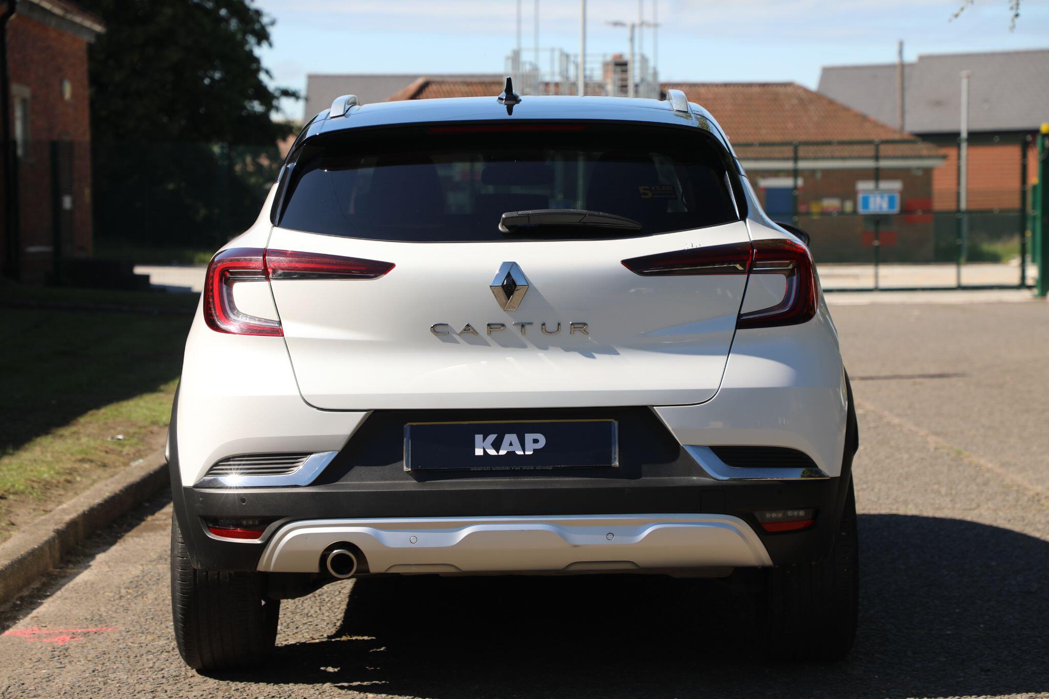 Large vehicle image